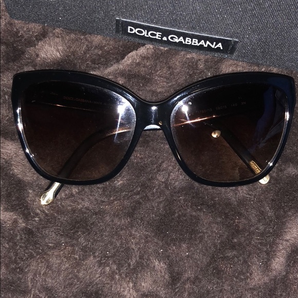 Dolce & Gabbana cheetah print shades - Picture 2 of 5